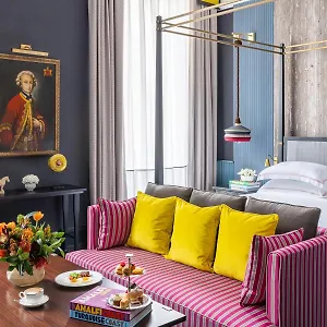 https://palazzo-roma.it-romehotels.com